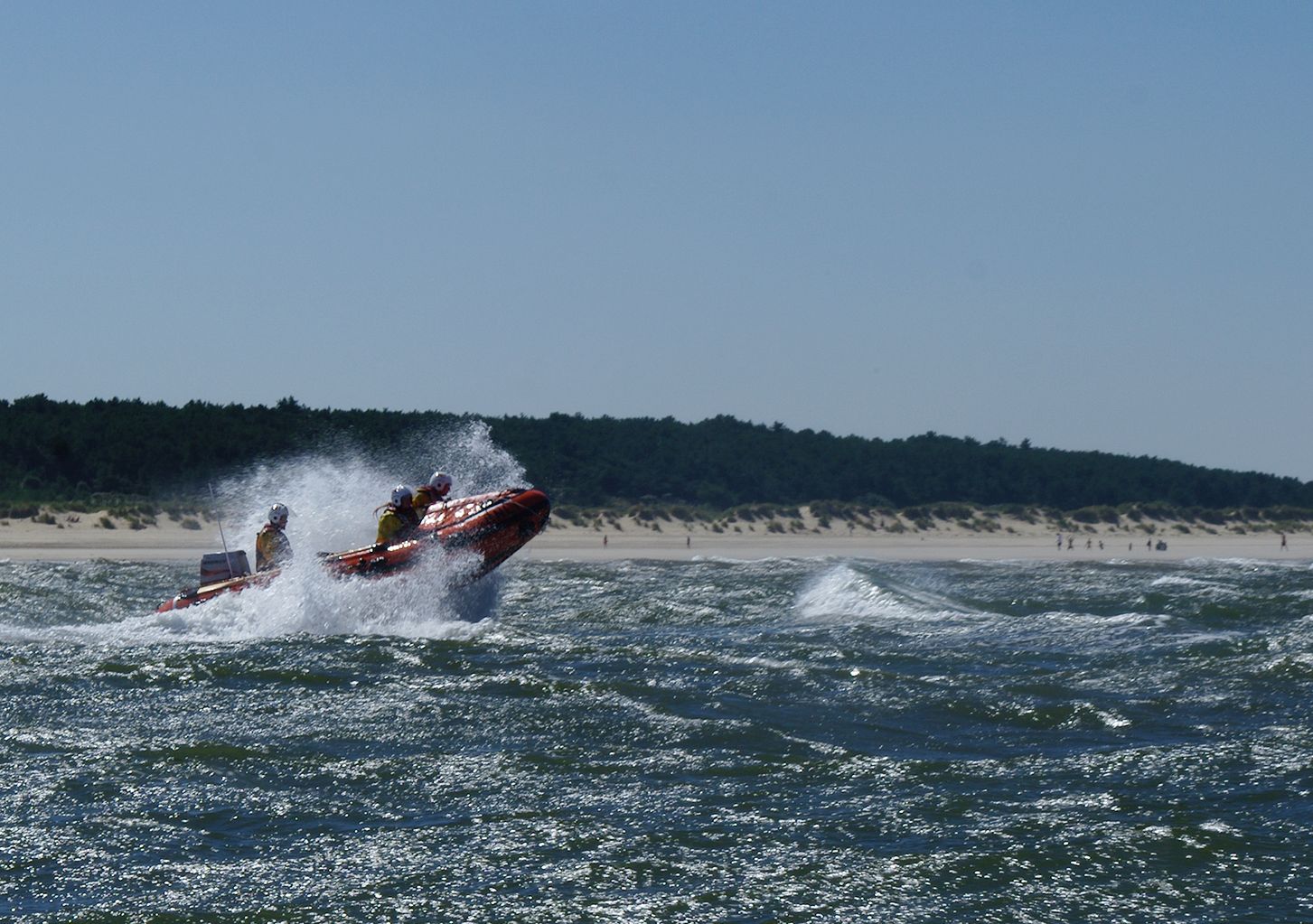 Two cut off by tide at Wells News Greatest Hits Radio (West Norfolk)